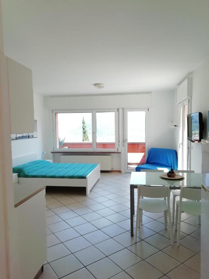 Lake & Castle View Apartment 리바 델 이탈리아 베로나 외부 사진